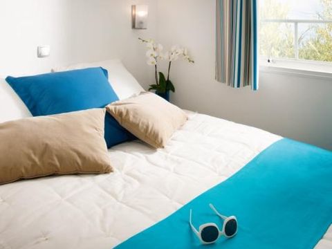 MOBILHOME 4 personnes - Mobil-home Bois CONFORT 29m² (2 chambres) + Terrasse + TV + Quartier piéton + Nespresso