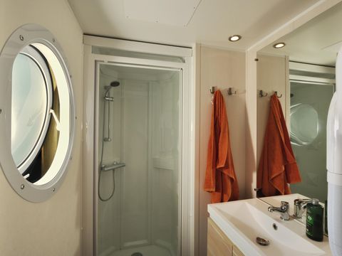 MOBILHOME 6 personnes - Mobil-home Bois CONFORT 31m² (3 chambres) Quartier piéton + terrasse 18m² + TV + Nespresso