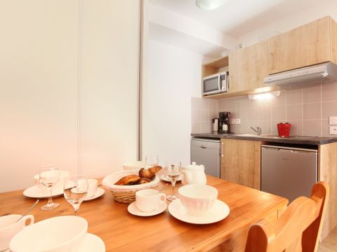 APPARTEMENT 6 personnes - G/322_2 PIECES 6 PERSONNES B