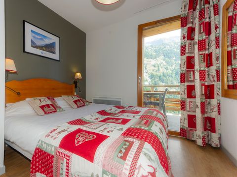 APPARTEMENT 6 personnes - G/322_2/3 PIECES CABINE 6 PERS B VUE MONTAGNE