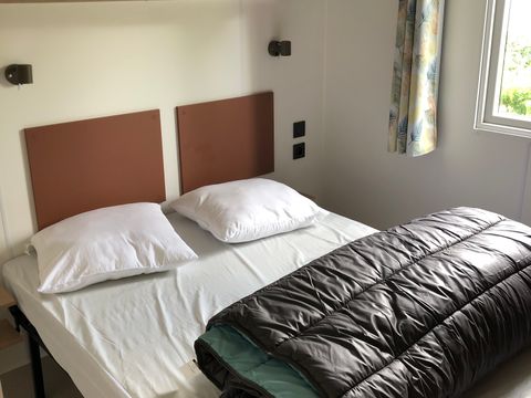 Mobilhome 5 personnes - Mobil home Confort 27m² - 2 chambres + terrasse semi-couverte + TV 2/5 pers