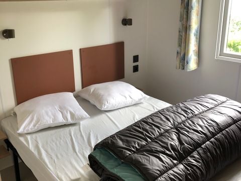 MOBILHOME 5 personnes - Mobil home Confort 27m² - 2 chambres + terrasse semi-couverte + TV 2/5 pers