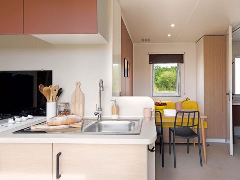 MOBILHOME 4 personnes - Mobil-home Confort 22m² - 2 chambres - terrasse semi-couverte +TV 4 pers