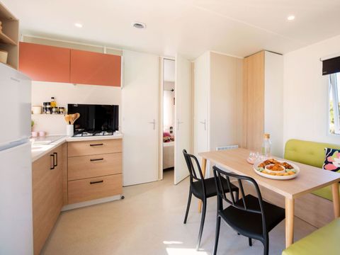 MOBILHOME 6 personnes - Mobil-home Premium 29m² - 3 chambres - terrasse semi-couverte + lave-vaisselle - TV 6 pers