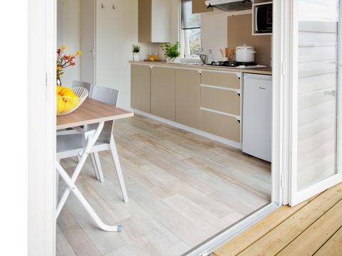 MOBILHOME 4 personnes - Mobil-Home HIBISCUS Premium 32m² (2 chambres) - terrasse couverte 8 m² - TV - LV - Climatisation 4 pers
