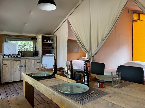 TENTE TOILE ET BOIS 5 personnes - Safari Lodge 37 m2 (sans sanitaires), 2 Chambres, terrasse couverte 1/5 pers