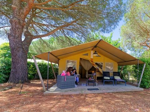 Tente en toile et en bois 5 personnes - Safari Lodge 37 m2 (sans sanitaires), 2 Chambres, terrasse couverte 1/5 pers