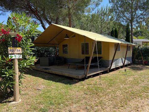 Tente en toile et en bois 5 personnes - Safari Lodge 37 m2 (sans sanitaires), 2 Chambres, terrasse couverte 1/5 pers
