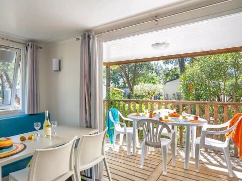 Flower Camping Le Mas de Mourgues - Camping Gard