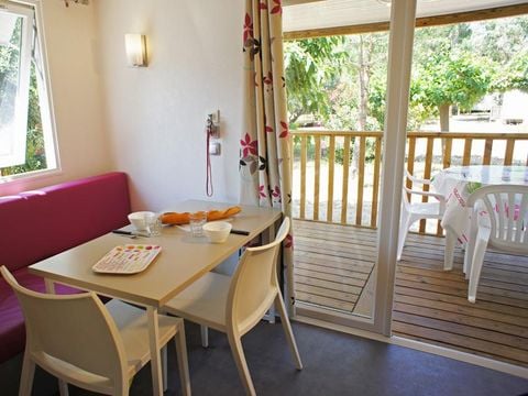 MOBILHOME 4 personnes - Mobil-Home PIN PARASOL Standard 30m² (2 chambres) - terrasse couverte 8 m²- TV-NON CLIMATISE 4 pers