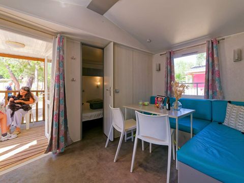 Mobilhome 4 personnes - Mobil-Home OLIVIER Confort 29m² (2 chambres) - terrasse 9 m²+ TV + Climatisation 4 pers
