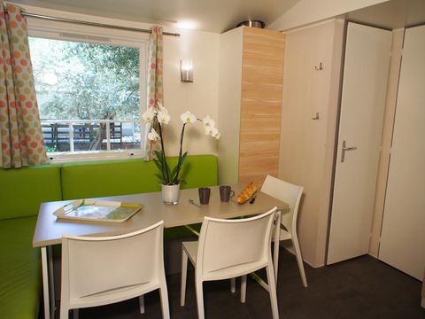 MOBILHOME 6 personnes - Mobil-home CYPRES Confort 29m² (3 chambres) - terrasse couverte 16 m² - TV + Climatisation 6 pers