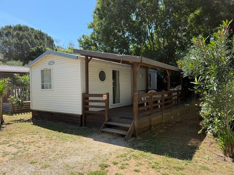 Mobilhome 6 personnes - Mobil-home CYPRES Confort 29m² (3 chambres) - terrasse couverte 16 m² - TV + Climatisation 6 pers