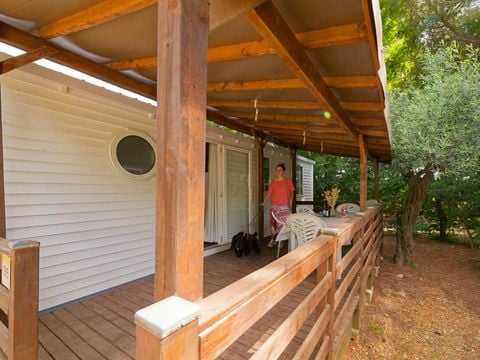 Mobilhome 6 personnes - Mobil-home CYPRES Confort 29m² (3 chambres) - terrasse couverte 16 m² - TV + Climatisation 6 pers