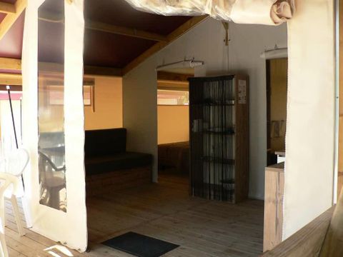 Tente en toile et en bois 4 personnes - Confort 3 Pièces 4 Personnes Sans Sanitaires