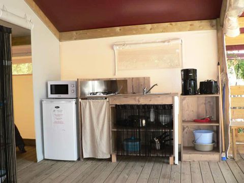 Tente en toile et en bois 4 personnes - Confort 3 Pièces 4 Personnes Sans Sanitaires