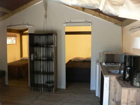Tente en toile et en bois 4 personnes - Confort 3 Pièces 4 Personnes Sans Sanitaires