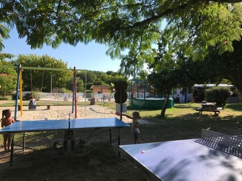 Camping Ushuaïa villages la Chesnays - Camping Gironde