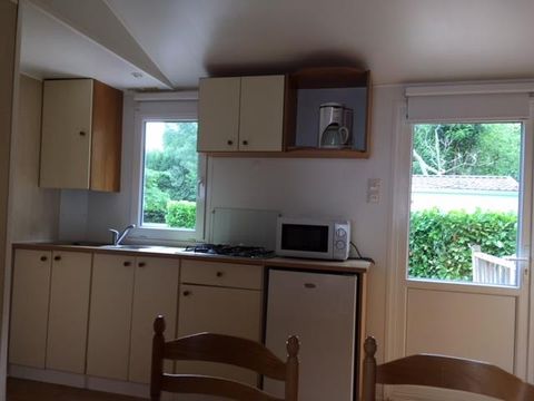 MOBILHOME 5 personnes - OPHEA 28m² + terrasse (5ème personne sur banquette, ne se déplie pas)