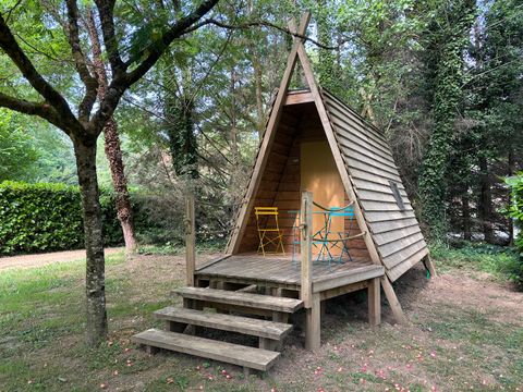 HÉBERGEMENT INSOLITE 2 personnes - Cabadienne - Tente bois 6 m²