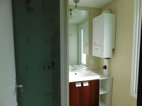 MOBILHOME 5 personnes - CONFORT + clim et télé