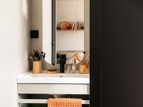 MOBILHOME 10 personnes - Mobil-Home - Bien-être + - 4 chambres