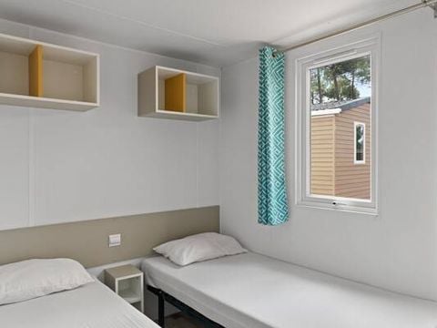 MOBILHOME 6 personnes - Premium | 3 Ch. | 6 Pers. | Terrasse surélevée | 1 SDB | Clim.