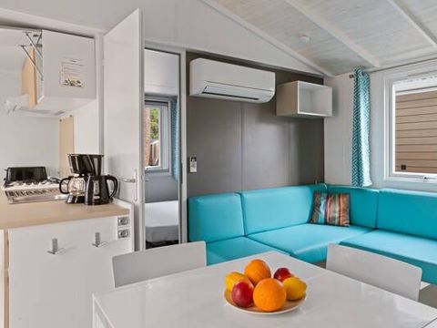 Mobilhome 6 personnes - Premium | 3 Ch. | 6 Pers. | Terrasse surélevée | 1 SDB | Clim.