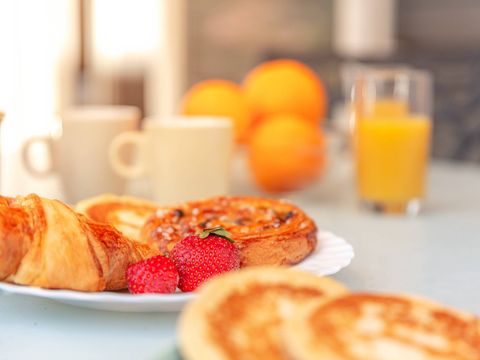 MOBILHOME 6 personnes - Mobil-home | Premium | 3 Ch. | 6 Pers. | Terrasse surélevée | Clim. | TV