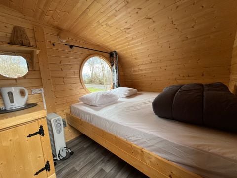 HÉBERGEMENT INSOLITE 4 personnes - Hutte étape nature