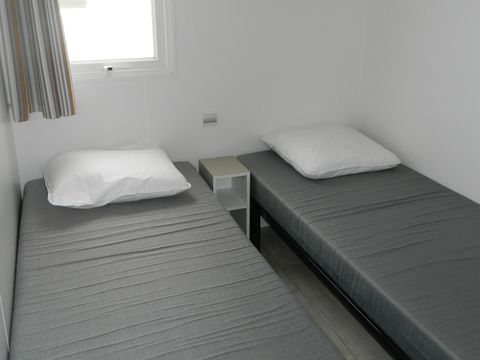 Flower Camping Omaha Beach - Camping Calvados - Image N°3