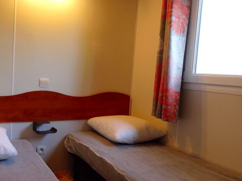 MOBILHOME 8 personnes - Mobil-home Standard 32m²/34m² 3 chambres - avec clim 1/8 pers