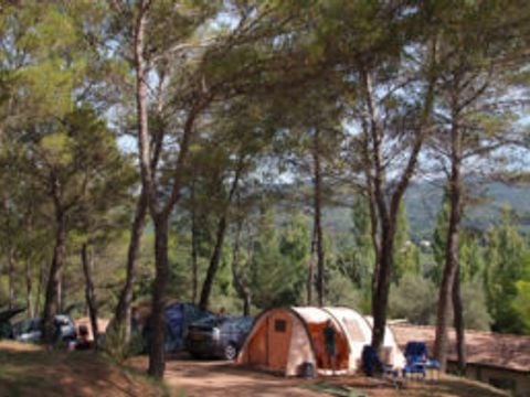 Emplacement - Forfait Confort (electricité 10A) 2/6 pers