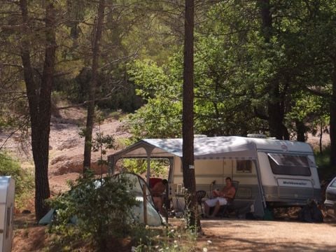 Emplacement - Forfait Confort (electricité 10A) 2/6 pers