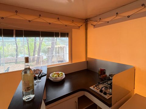 BUNGALOW TOILÉ 5 personnes - Bungalow Toilé Confort 20m² 2 chambres - sanitaire individuel extérieur + Auvent - sans clim 1/5 pers