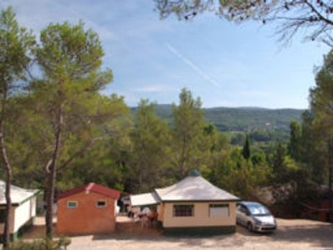 BUNGALOW TOILÉ 5 personnes - Bungalow Toilé Confort 20m² 2 chambres - sanitaire individuel extérieur + Auvent - sans clim 1/5 pers