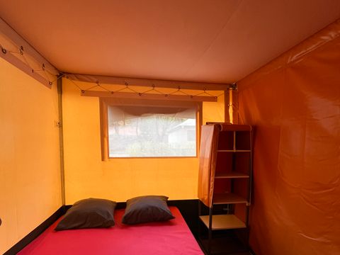 BUNGALOW TOILÉ 5 personnes - Bungalow Toilé Confort 20m² 2 chambres - sanitaire individuel extérieur + Auvent - sans clim 1/5 pers