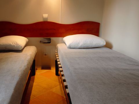 MOBILHOME 6 personnes - Mobil-home Standard 29m² 2 chambres - sans clim 1/6 pers