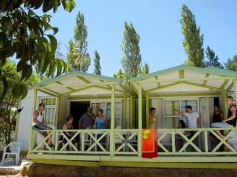 CHALET 8 personnes - Chalet Double Standard 35m² 4 chambres - sans clim 1/8 pers