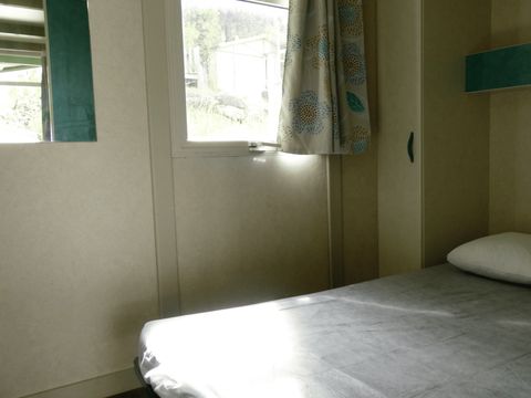 CHALET 8 personnes - Chalet Double Standard 35m² 4 chambres - sans clim 1/8 pers