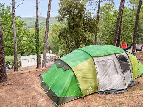 Emplacement - Emplacement 100m² Tente