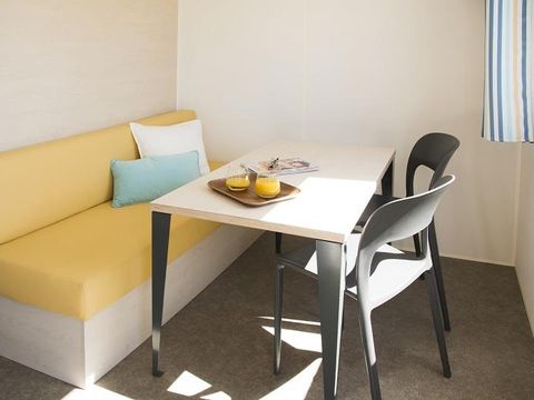 MOBILHOME 2 personnes - Confort 20m² (1 ch-2 pers) + TV + terrasse)