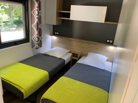 MOBILHOME 6 personnes - mobil home exclusif, Climatisation, Lave vaisselle, Wifi  dans village western