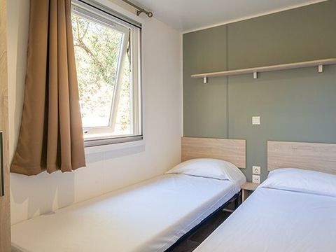 MOBILHOME 4 personnes - Comfort XL | 2 Ch. | 4 Pers. | Terrasse surélevée | Clim.