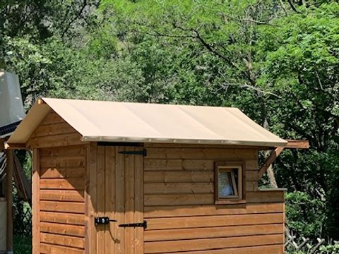 Bungalow toilé 5 personnes - n°6 bis Lodge 31 m² sanitaire privatif (Toilettes + Vaisselle)