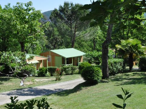 Emplacement - Emplacement de camping (Tente + voiture ou Caravane ou Camping Car)