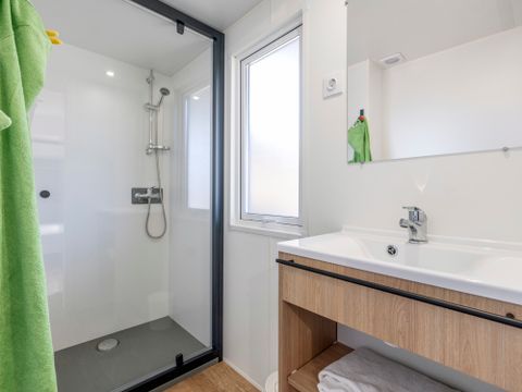 MOBILHOME 4 personnes - NEW// HomeFlower Premium 29m² - 2 chambres + Terrasse semi-couverte + LV + TV + Draps + Clim -