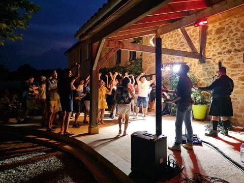 Flower Camping La Sagne  - Camping Dordoña