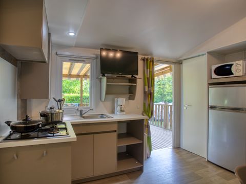 MOBILHOME 6 personnes - Mobil-home Confort 34m² (3 chambres) - terrasse couverte + TV 6 pers. 