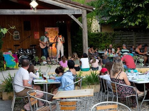 Flower Camping La Sagne  - Camping Dordoña